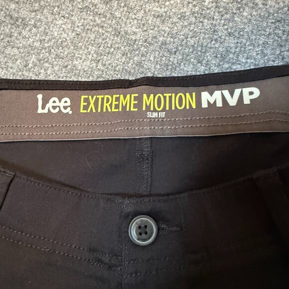 Lee Pants Mens 33x34 Black Extreme Motion MVP Straight Leg Chino Stretch Casual - Picture 7 of 11